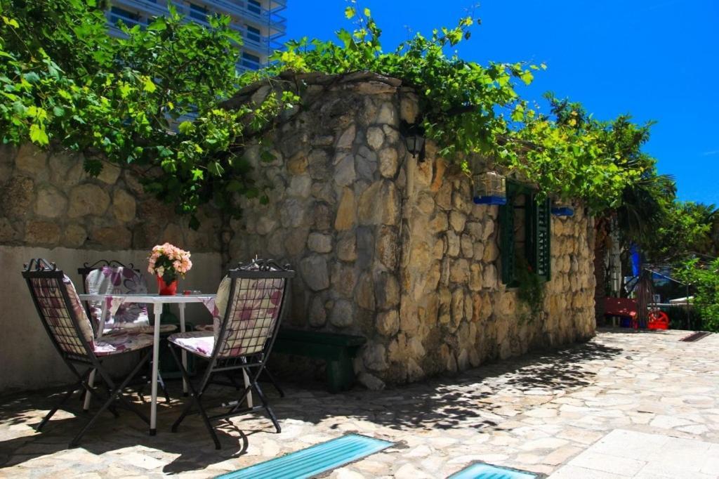 Apartments By The Sea Makarska - 15200 Dış mekan fotoğraf