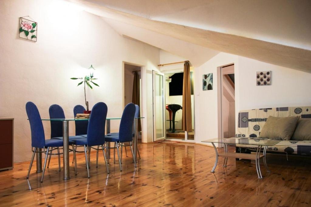 Apartments By The Sea Makarska - 15200 Dış mekan fotoğraf